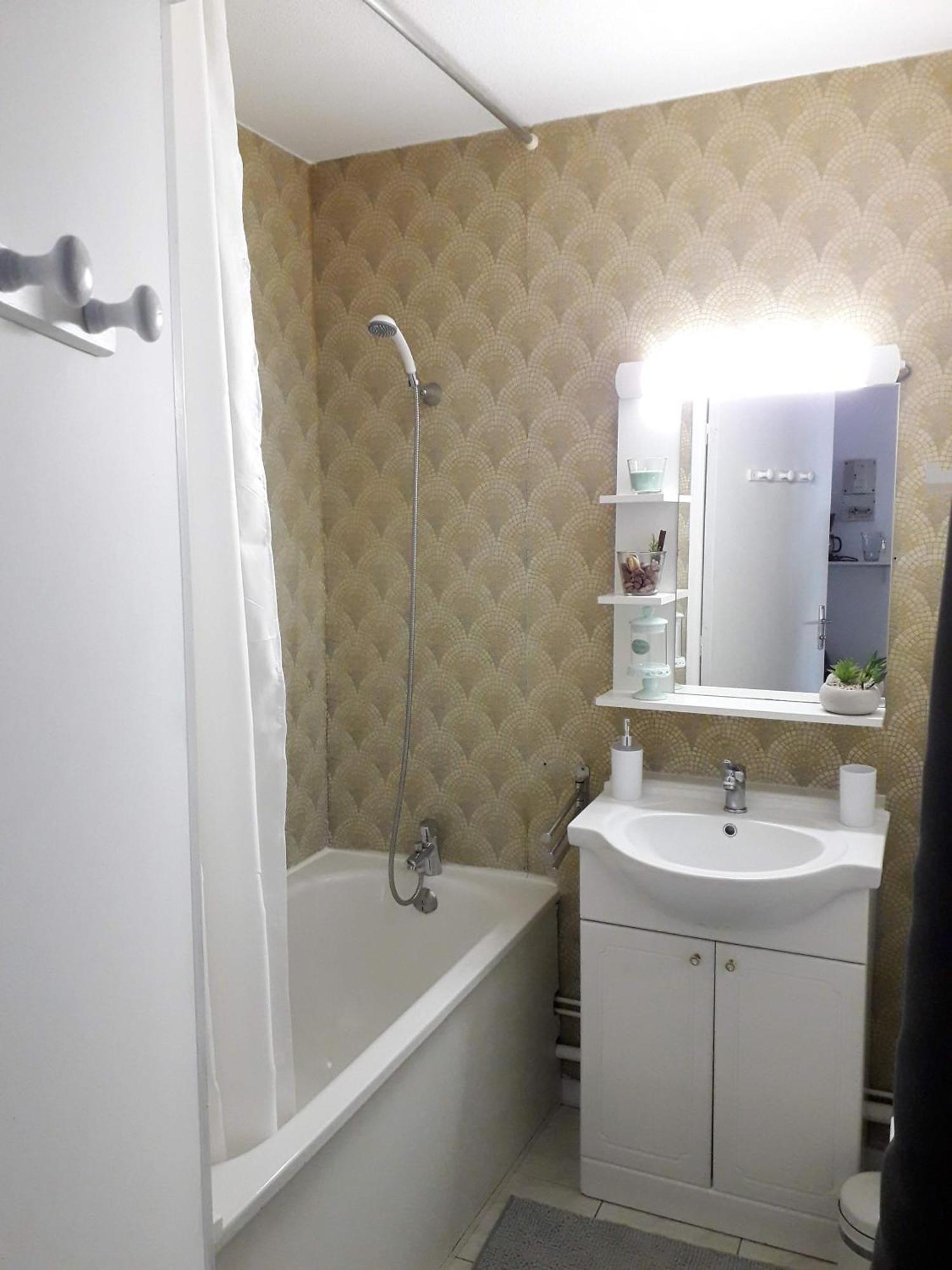 Sète Le Venizio - Classe 2 Etoiles - T2 Climatise, Avec Terrasse, Parking, Pret De Velos, 10 Minutes A Pied Gare Et Centre Ville מראה חיצוני תמונה